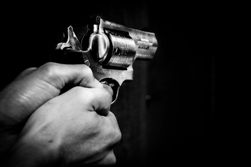 উত্তর দিনাজপুরে TMC পঞ্চায়েত প্রধানকে গুলি করে হত্যা, তদন্ত চলছে #shootout #gunpoint